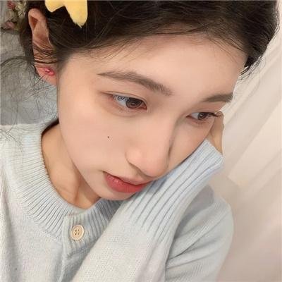 冰属性男子与酷酷女同事